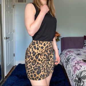 5/$20 EXPRESS Leopard Print Mini Skirt